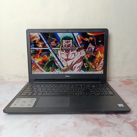 Dell Inspiron 15 Intel core i3 6006U RAM 8 SSD 256