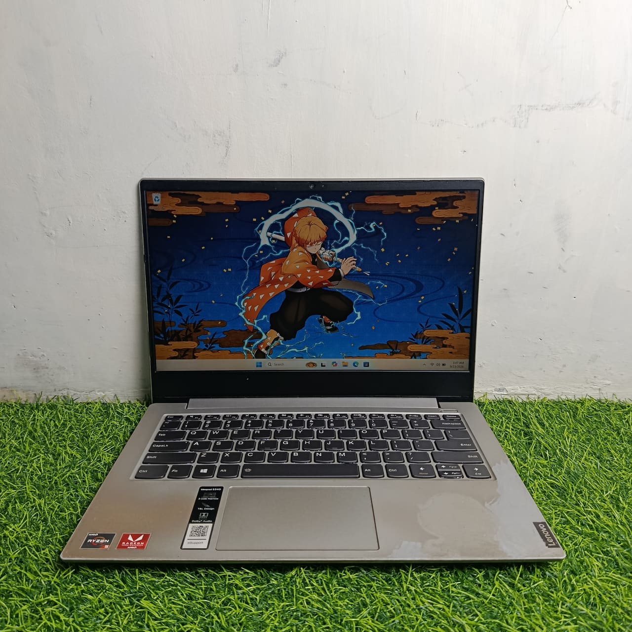 LENOVO 81NB 2005 AMD RYZEN 5-3500U RAM 8 SSD 512 GB