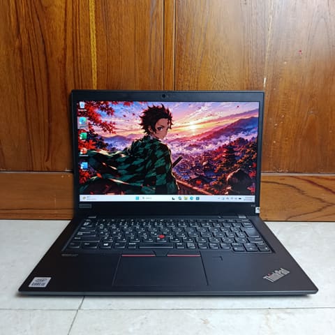 Thinkpad X13 Core i5 gen 10 ram 8 ssd 256 GB